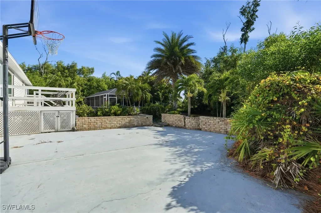 5561 Blyth Court Bokeelia FL 33922