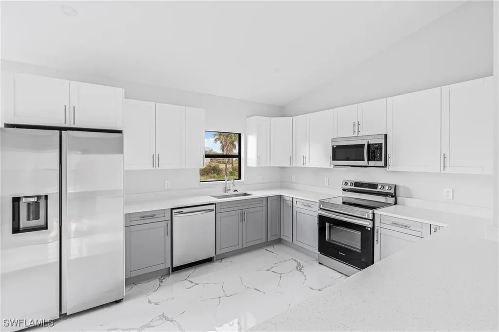 556 Woodview Drive Lehigh Acres FL 33972