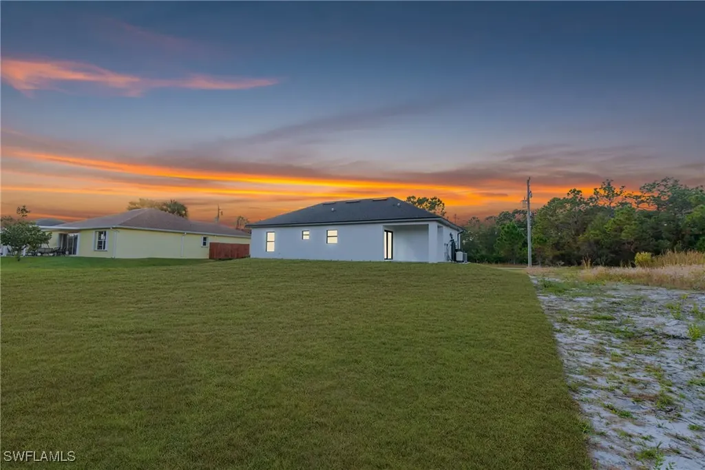 556 Woodview Drive Lehigh Acres FL 33972