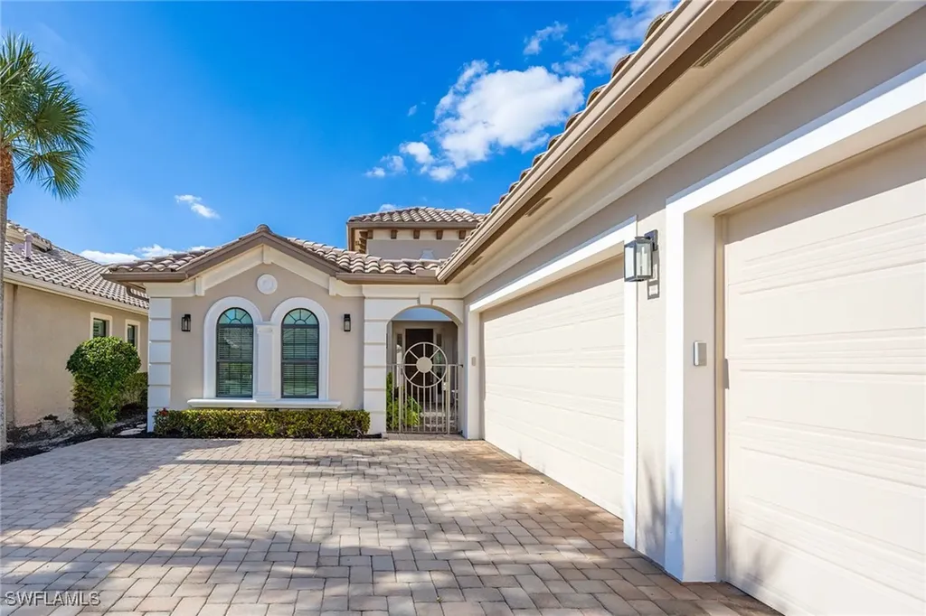 14693 Reserve Lane Naples FL 34109