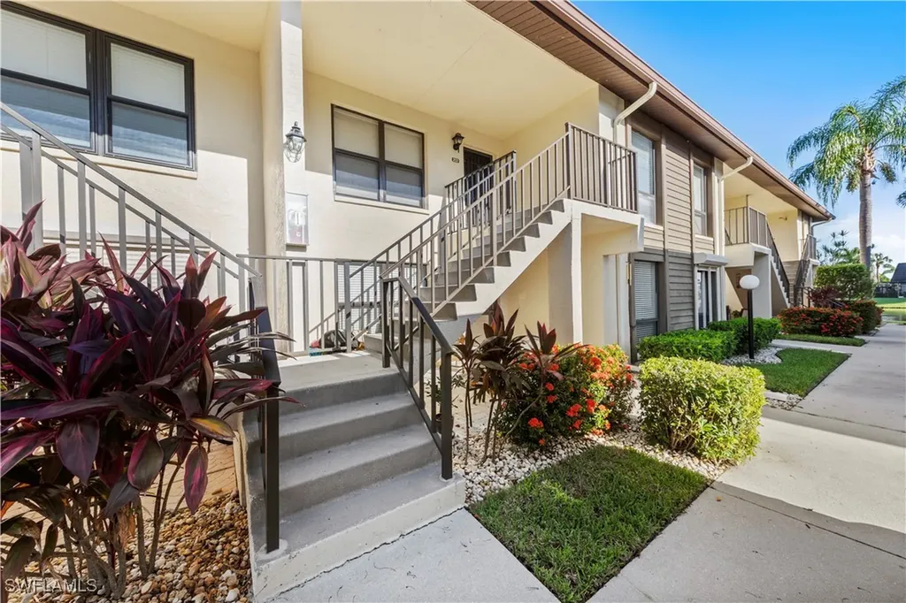 4360 Chantelle Drive Naples FL 34112