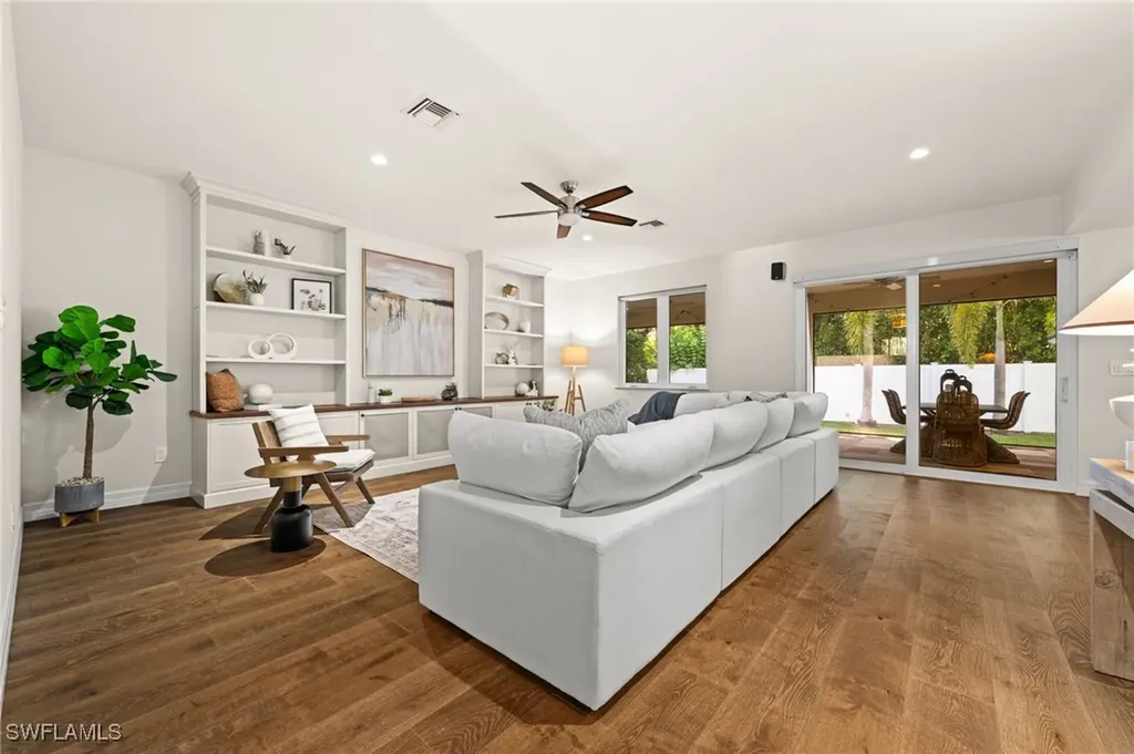 2499 10th Street N Naples FL 34103
