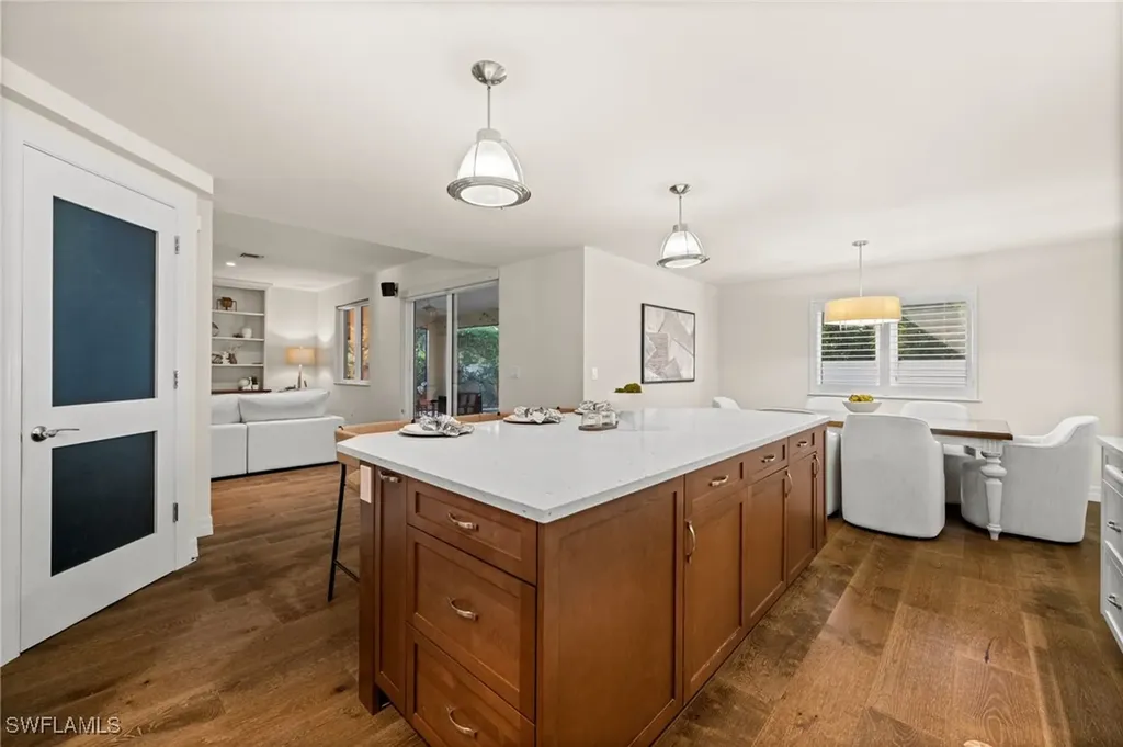 2499 10th Street N Naples FL 34103