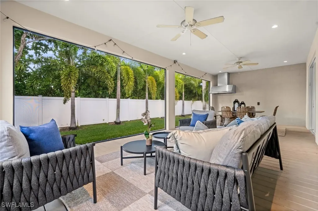 2499 10th Street N Naples FL 34103