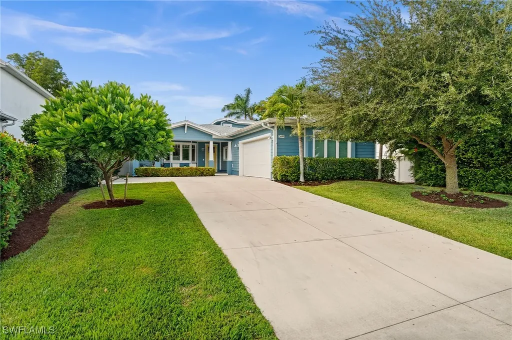 2499 10th Street N Naples FL 34103