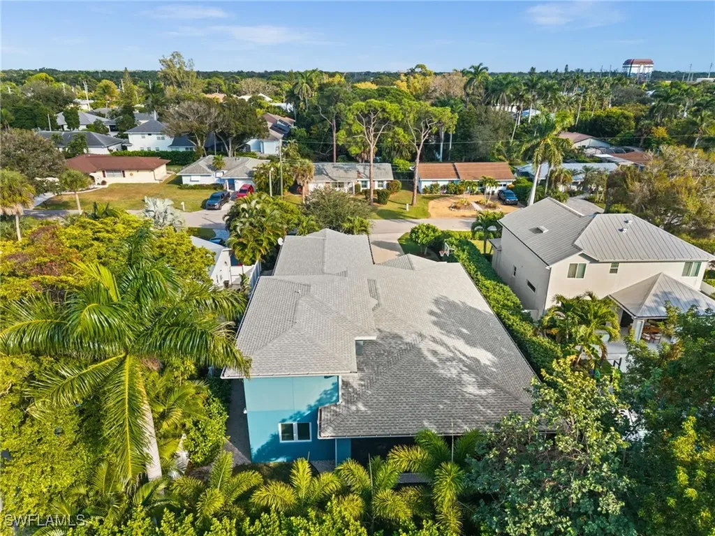 2499 10th Street N Naples FL 34103