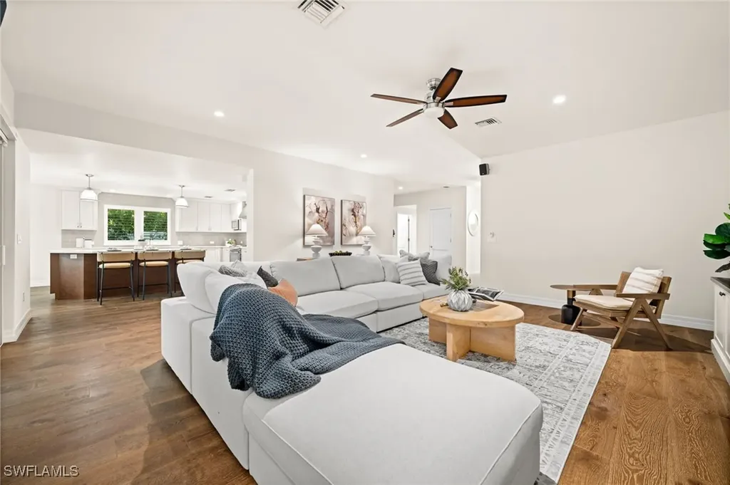 2499 10th Street N Naples FL 34103