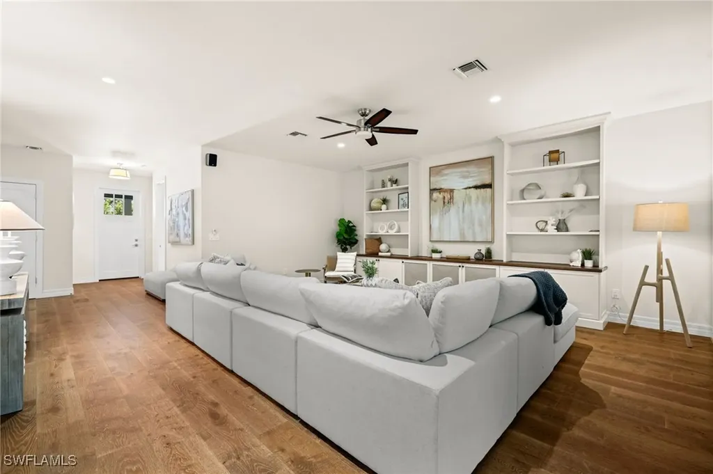 2499 10th Street N Naples FL 34103