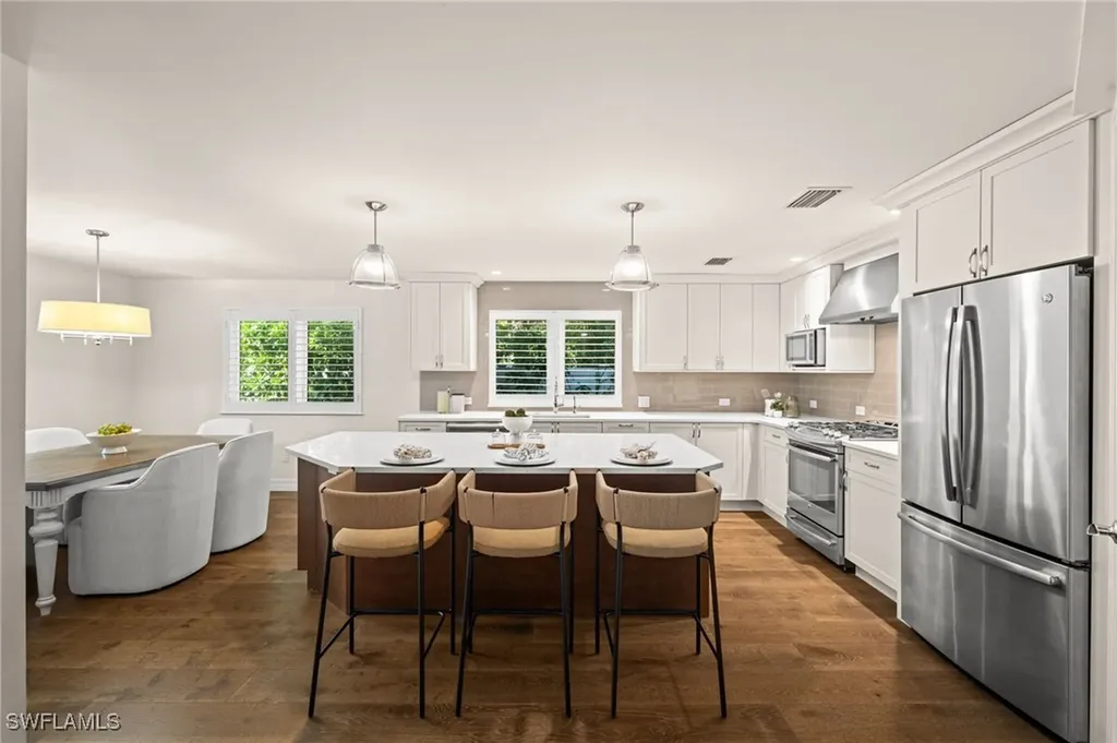 2499 10th Street N Naples FL 34103