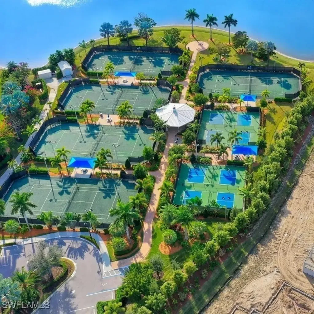 14658 Topsail Drive Naples FL 34114