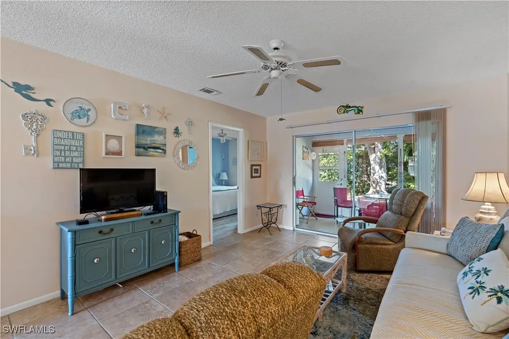 4628 SE 6th Avenue Cape Coral FL 33904