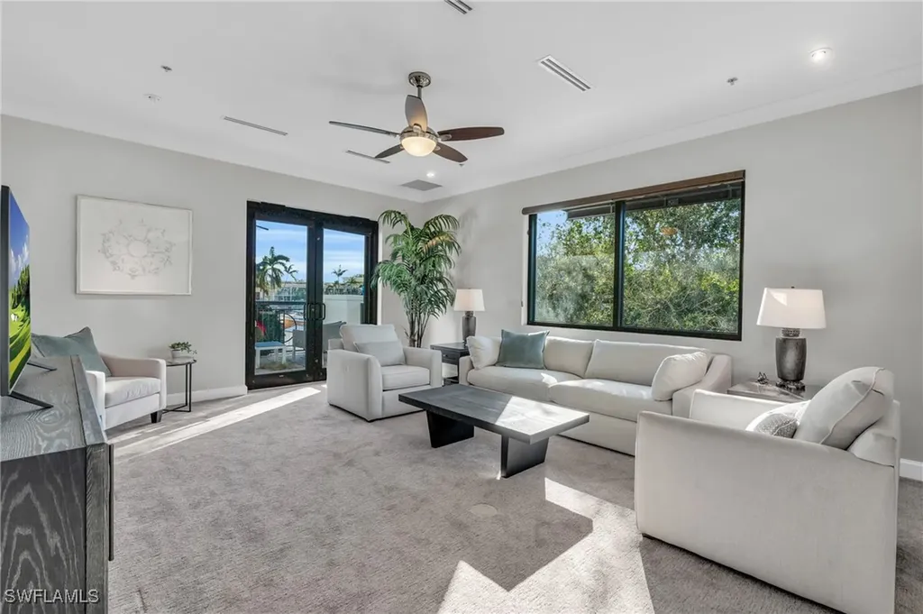 428 9th Street S Naples FL 34102