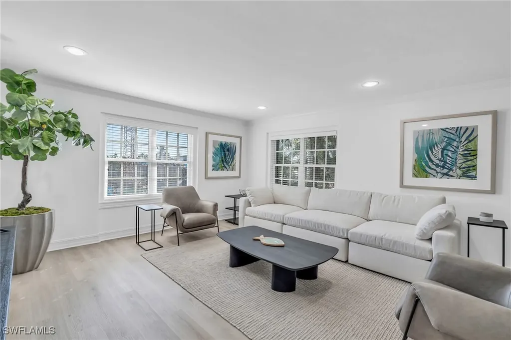 271 Broad Avenue S Naples FL 34102