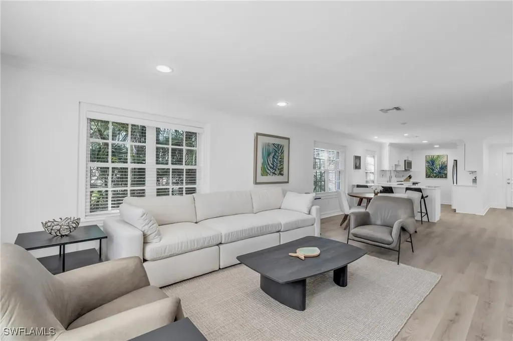 271 Broad Avenue S Naples FL 34102