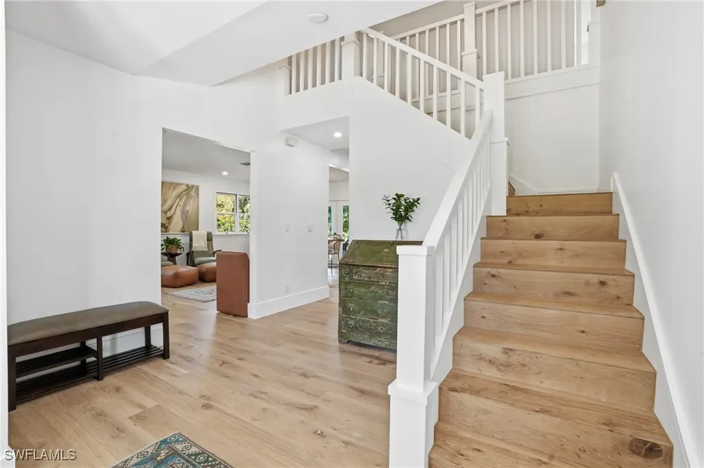 6260 Waxmyrtle Way Naples FL 34109