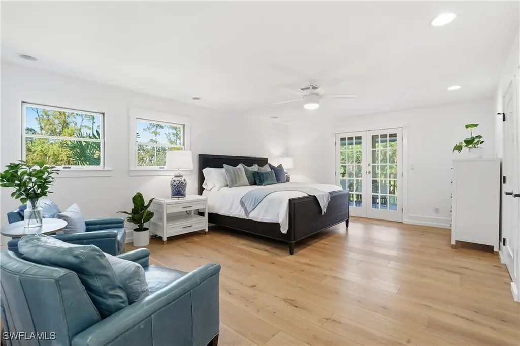 6260 Waxmyrtle Way Naples FL 34109