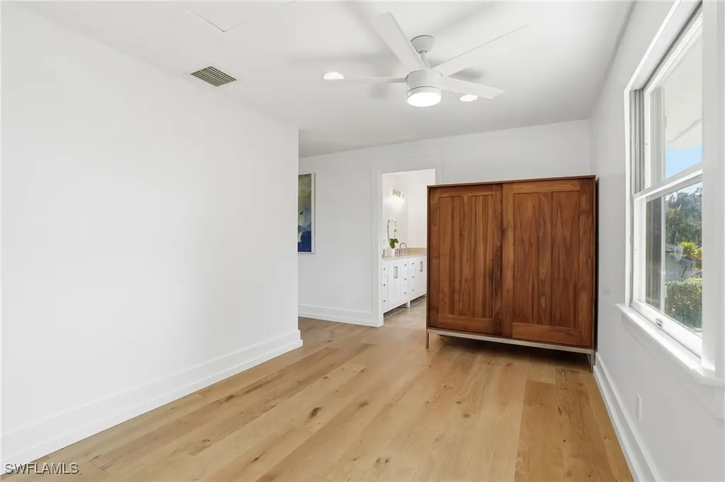 6260 Waxmyrtle Way Naples FL 34109