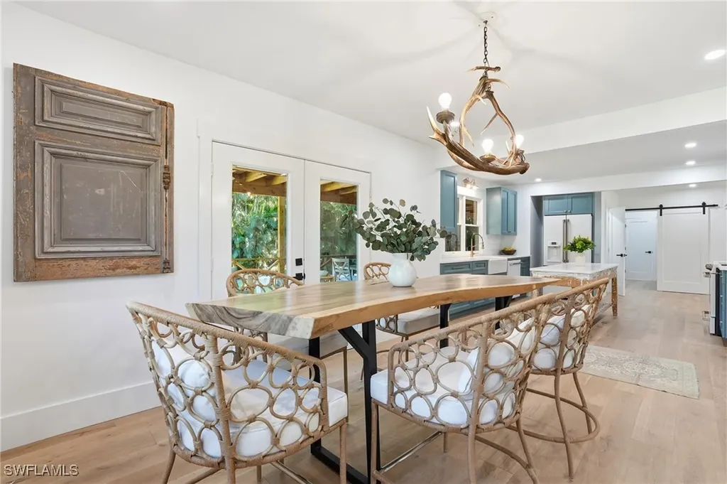 6260 Waxmyrtle Way Naples FL 34109