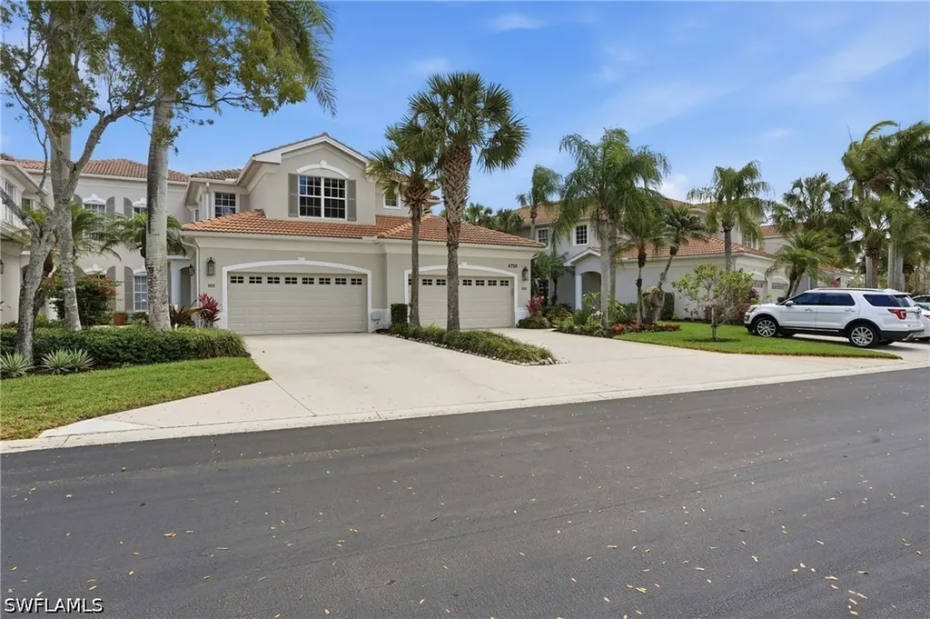 4750 Shinnecock Hills Court Naples FL 34112