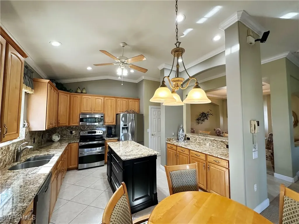 4750 Shinnecock Hills Court Naples FL 34112