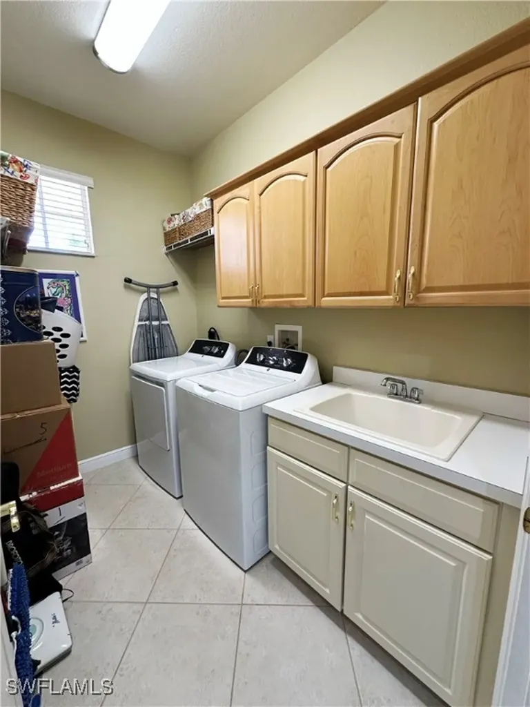 4750 Shinnecock Hills Court Naples FL 34112