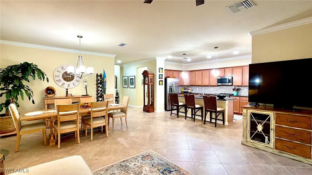 1963 Fairmont Lane Naples FL 34120