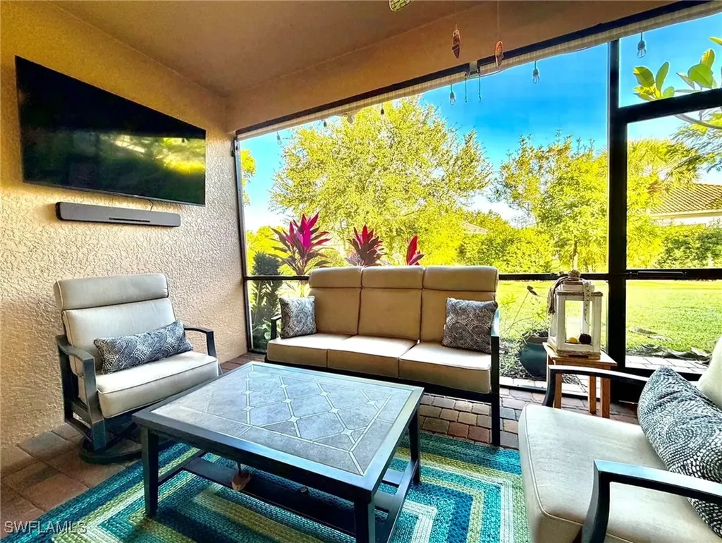 1963 Fairmont Lane Naples FL 34120