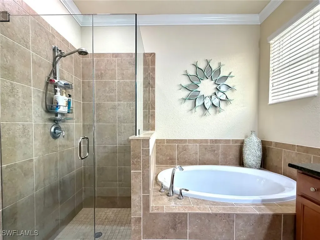 1963 Fairmont Lane Naples FL 34120