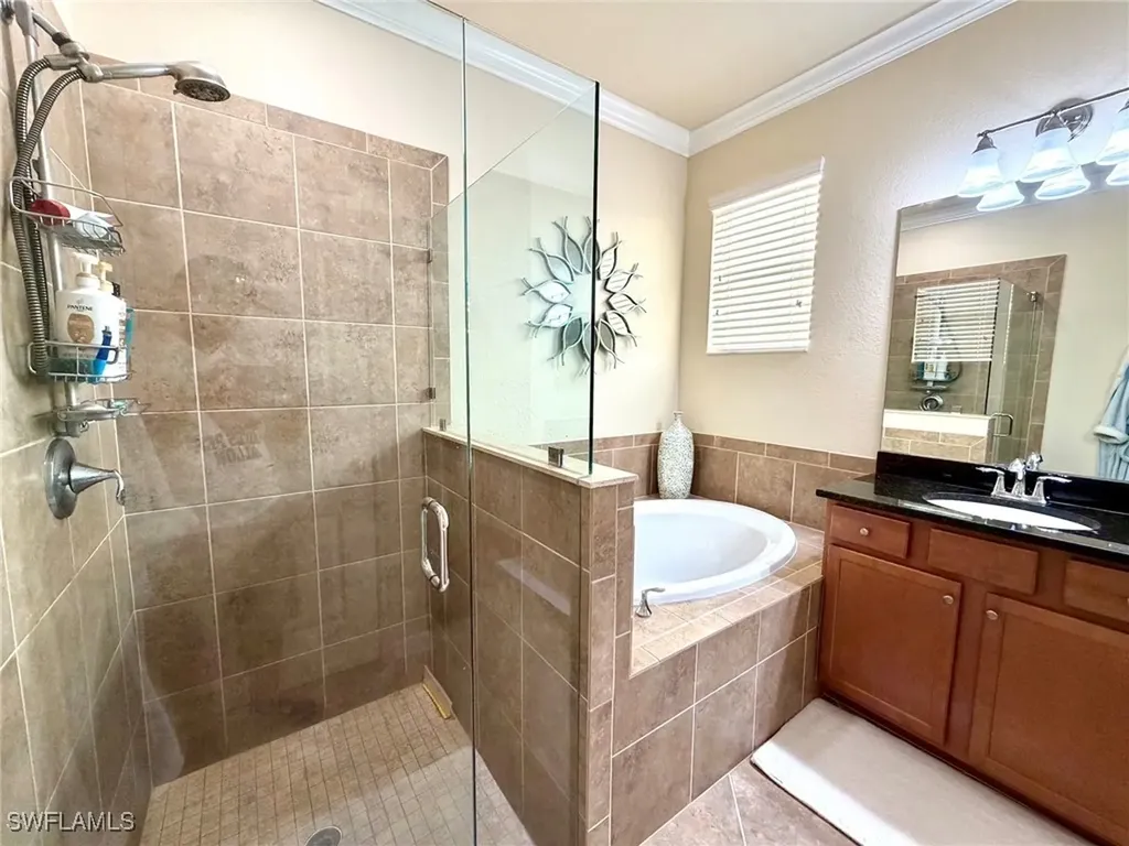 1963 Fairmont Lane Naples FL 34120