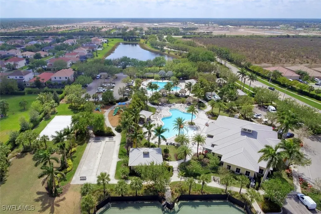 1963 Fairmont Lane Naples FL 34120
