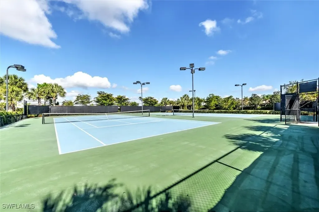 1963 Fairmont Lane Naples FL 34120