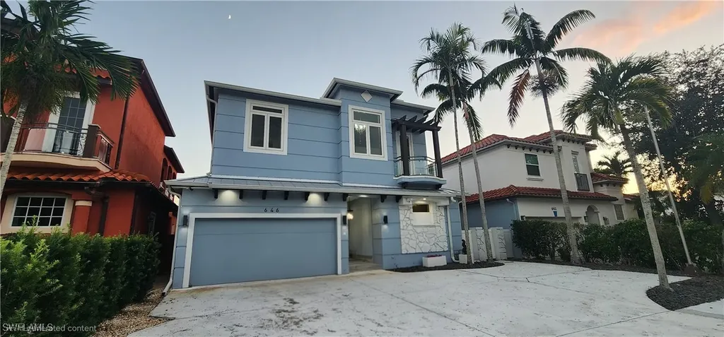 646 111th Avenue N Naples FL 34108