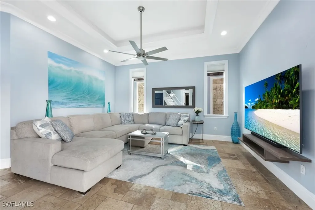 646 111th Avenue N Naples FL 34108