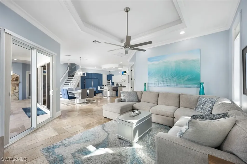 646 111th Avenue N Naples FL 34108