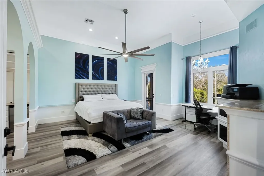 646 111th Avenue N Naples FL 34108