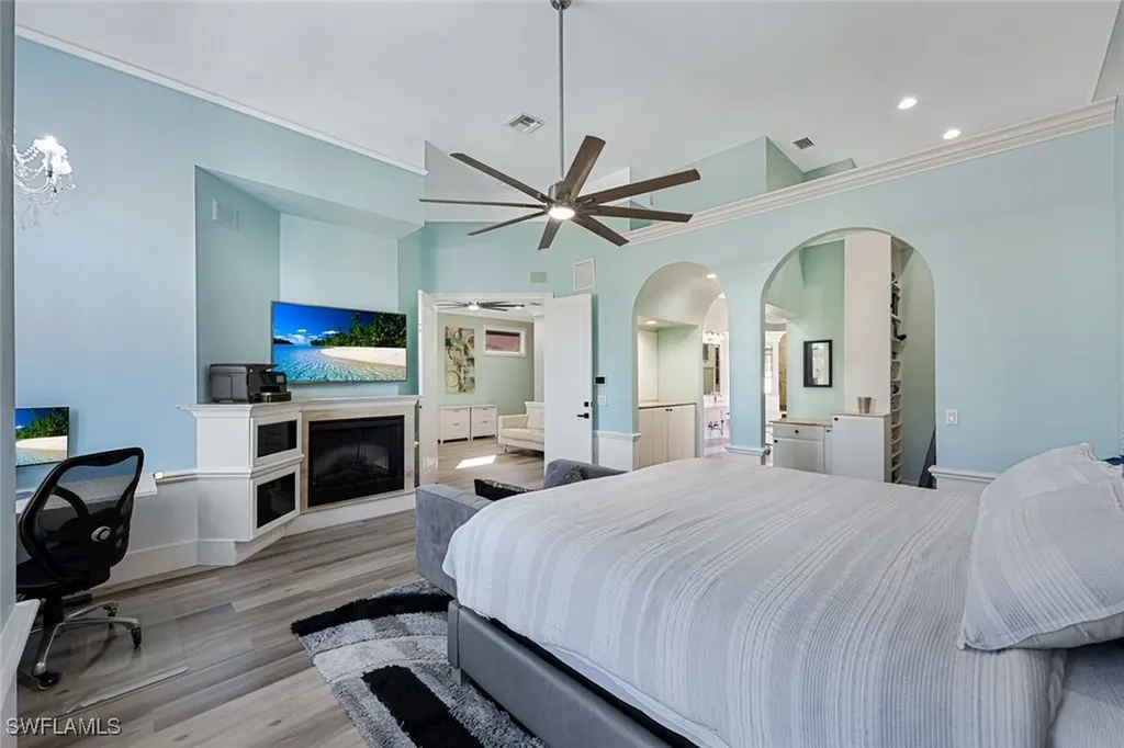 646 111th Avenue N Naples FL 34108