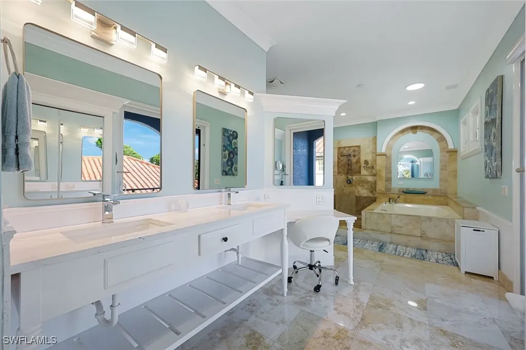 646 111th Avenue N Naples FL 34108