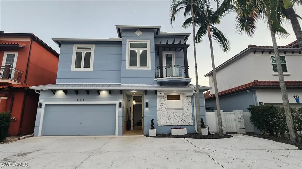 646 111th Avenue N Naples FL 34108