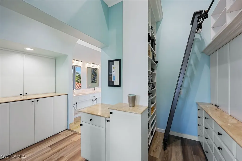 646 111th Avenue N Naples FL 34108