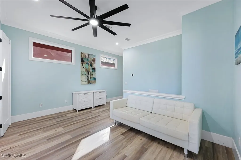 646 111th Avenue N Naples FL 34108