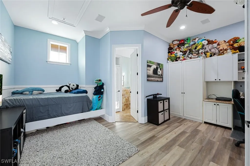 646 111th Avenue N Naples FL 34108