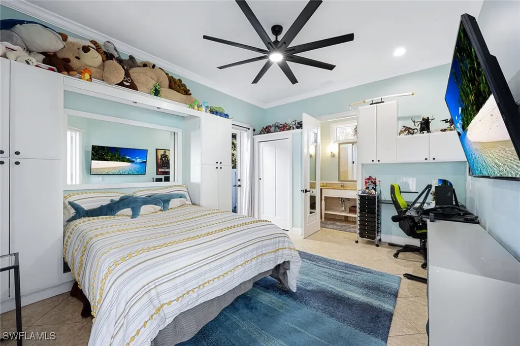 646 111th Avenue N Naples FL 34108