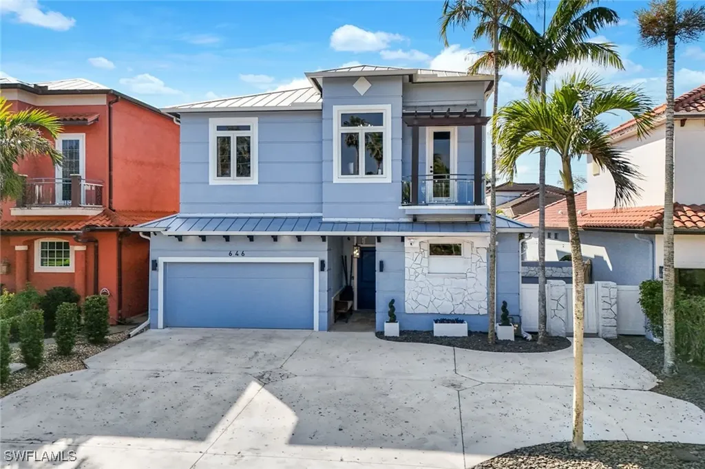 646 111th Avenue N Naples FL 34108