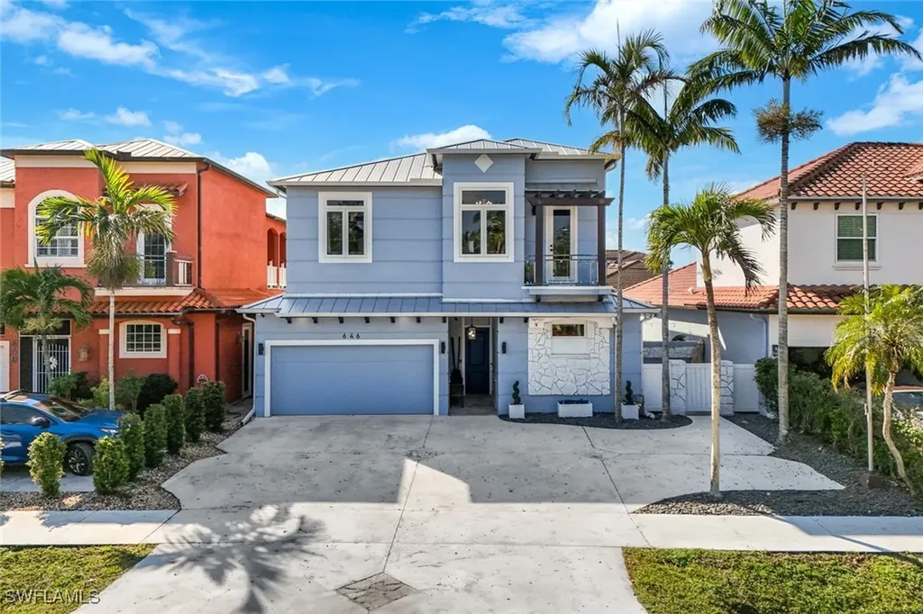646 111th Avenue N Naples FL 34108