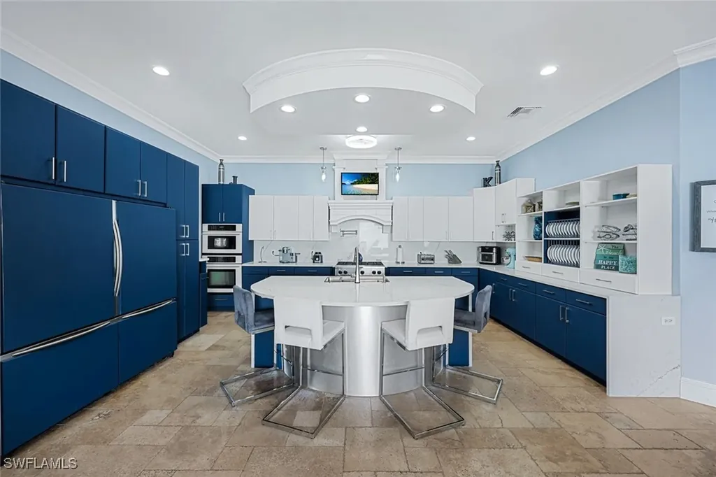 646 111th Avenue N Naples FL 34108