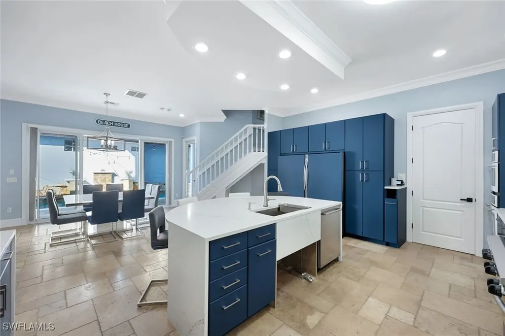 646 111th Avenue N Naples FL 34108