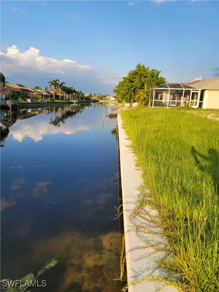 309 SE 23rd Terrace Cape Coral FL 33990