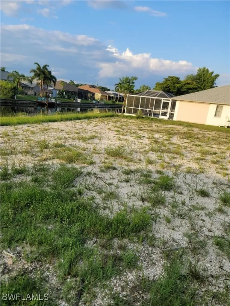 309 SE 23rd Terrace Cape Coral FL 33990