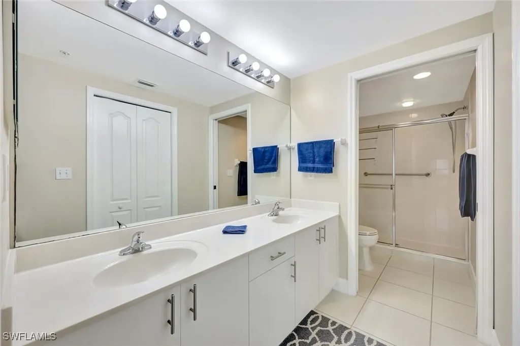 7842 Regal Heron Circle Naples FL 34104