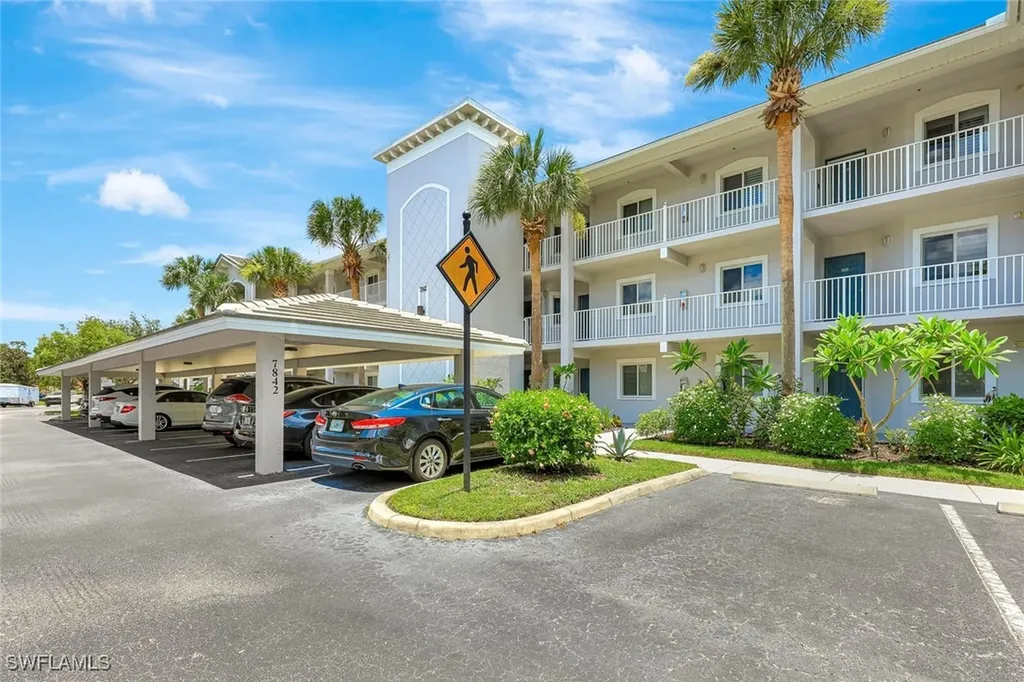 7842 Regal Heron Circle Naples FL 34104
